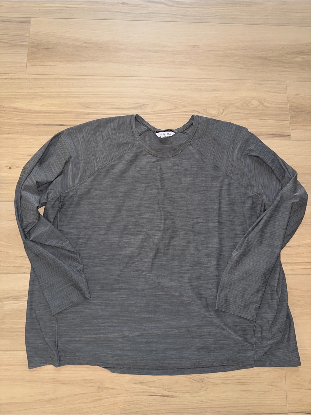 Athleta Ultimate Tee Gray Long-Sleeve Crewneck Shirt 3x